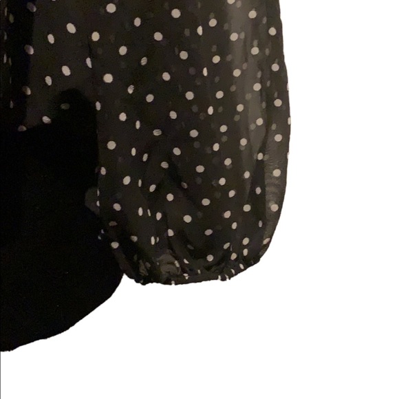 💥2 for $20💥Vince Camuto sheer polka dotted top💥 - Picture 2 of 3